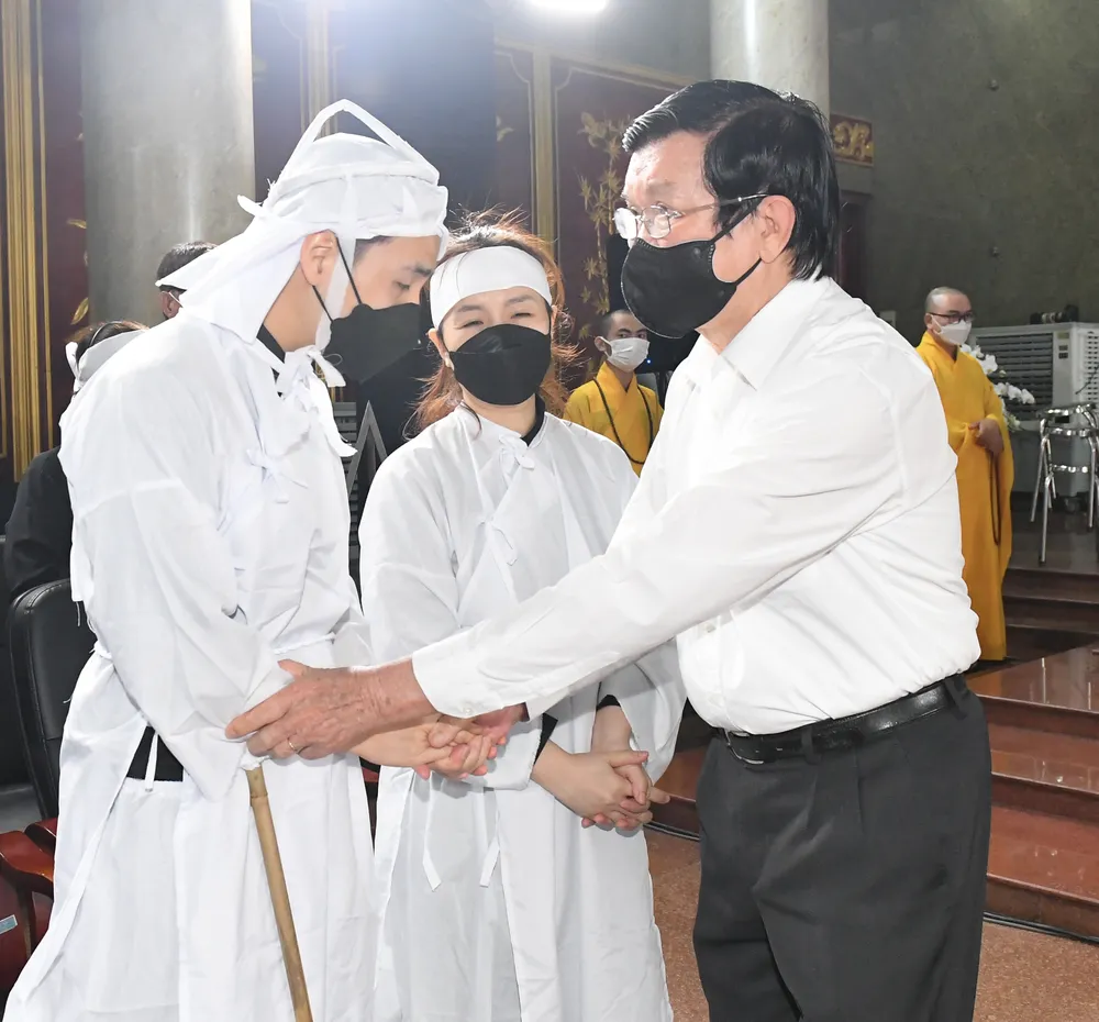 Lễ viếng Phó Chủ tịch Thường trực UBND TPHCM Lê Hòa Bình ảnh 20