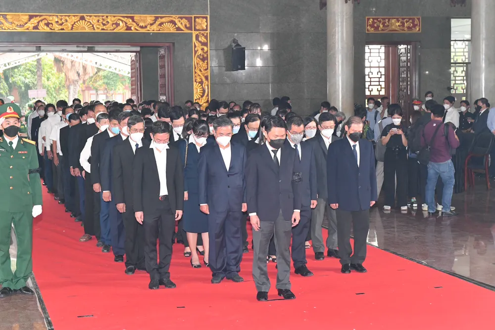 Lễ viếng Phó Chủ tịch Thường trực UBND TPHCM Lê Hòa Bình ảnh 22