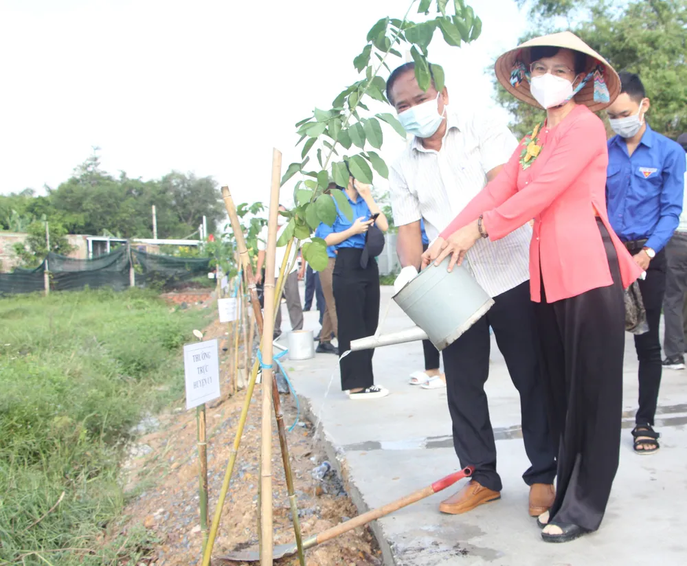 Huyện Bình Chánh phát động Tết trồng cây ảnh 1