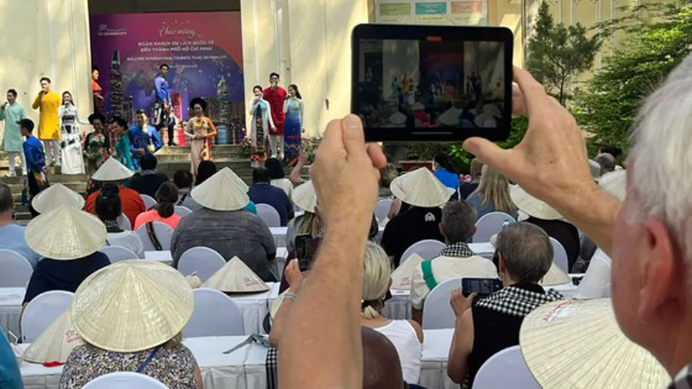  Phó Chủ tịch UBND TPHCM Phan Thị Thắng: Có tiền mà xài không được, phải xem lại năng lực và trách nhiệm ảnh 3