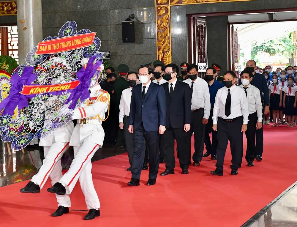 Lễ viếng đồng chí Ngô Thị Huệ - phu nhân cố Tổng Bí thư Nguyễn Văn Linh ảnh 4