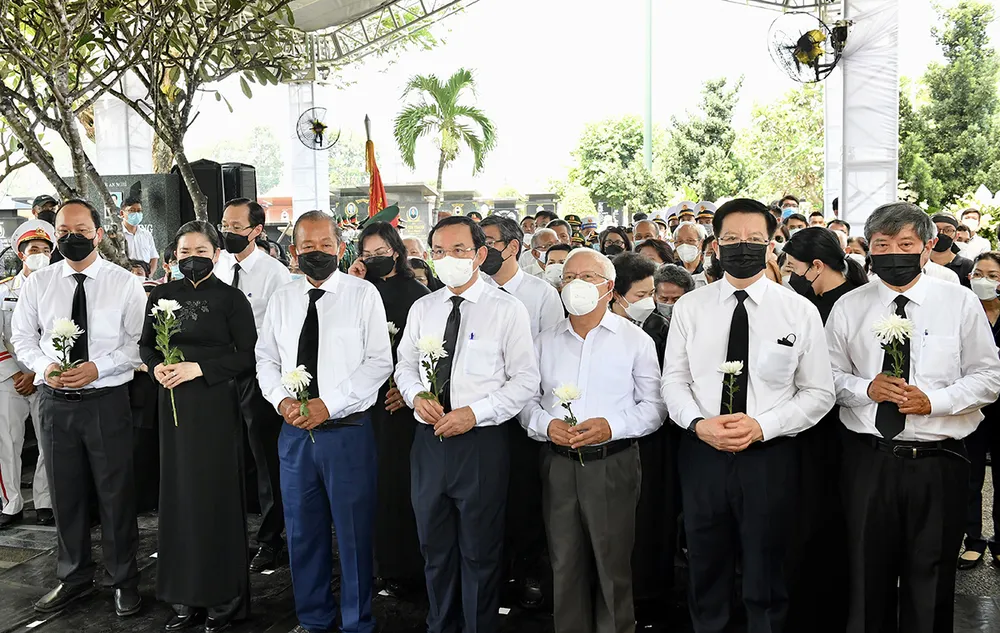 Tiễn đưa dì Bảy Huệ về nơi an nghỉ cuối cùng ảnh 8