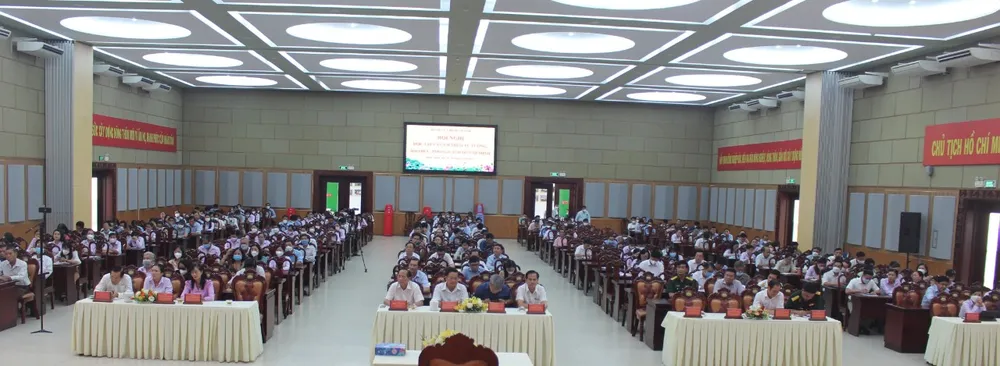 Hơn 6.000 cán bộ, đảng viên Bình Chánh nghe GS Hoàng Chí Bảo nói chuyện về Bác Hồ ảnh 2