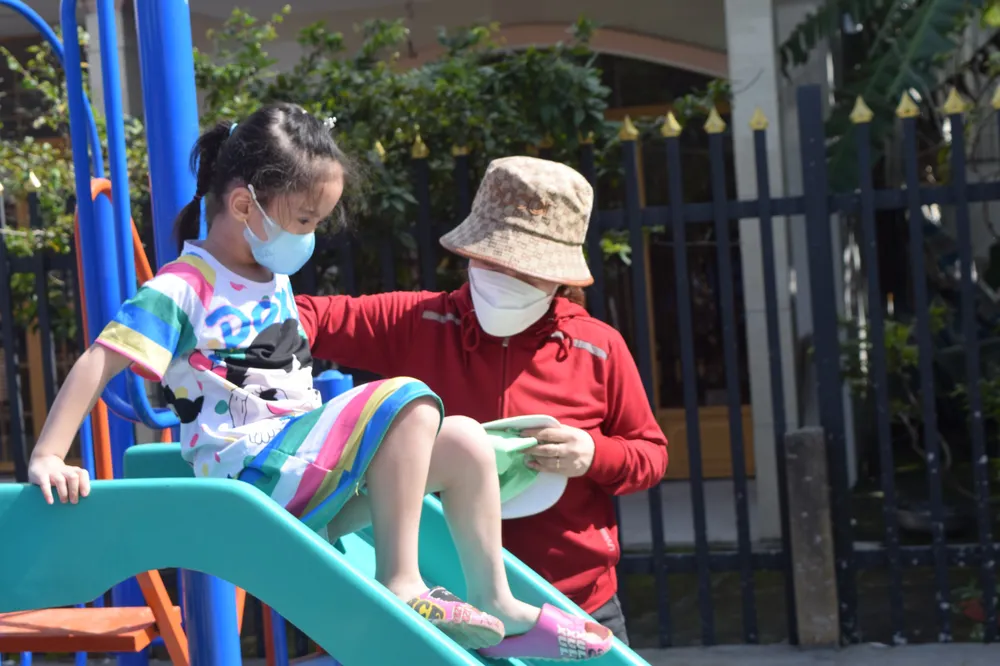 Khánh thành sân chơi thiếu nhi cho trẻ em xã Qui Đức, huyện Bình Chánh ảnh 3