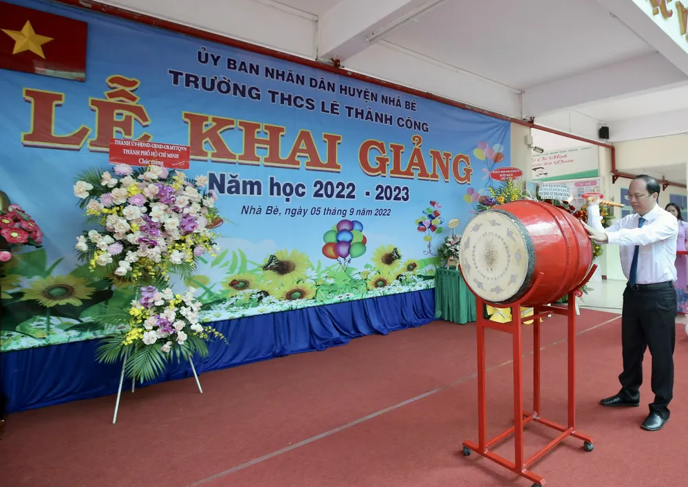 1,7 triệu học sinh TPHCM dự khai giảng năm học mới ảnh 9