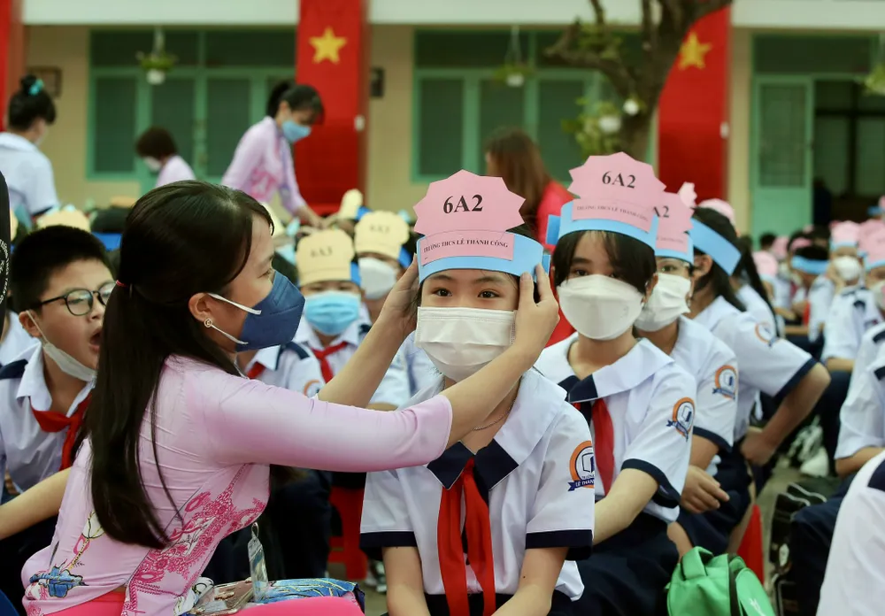 1,7 triệu học sinh TPHCM dự khai giảng năm học mới ảnh 8