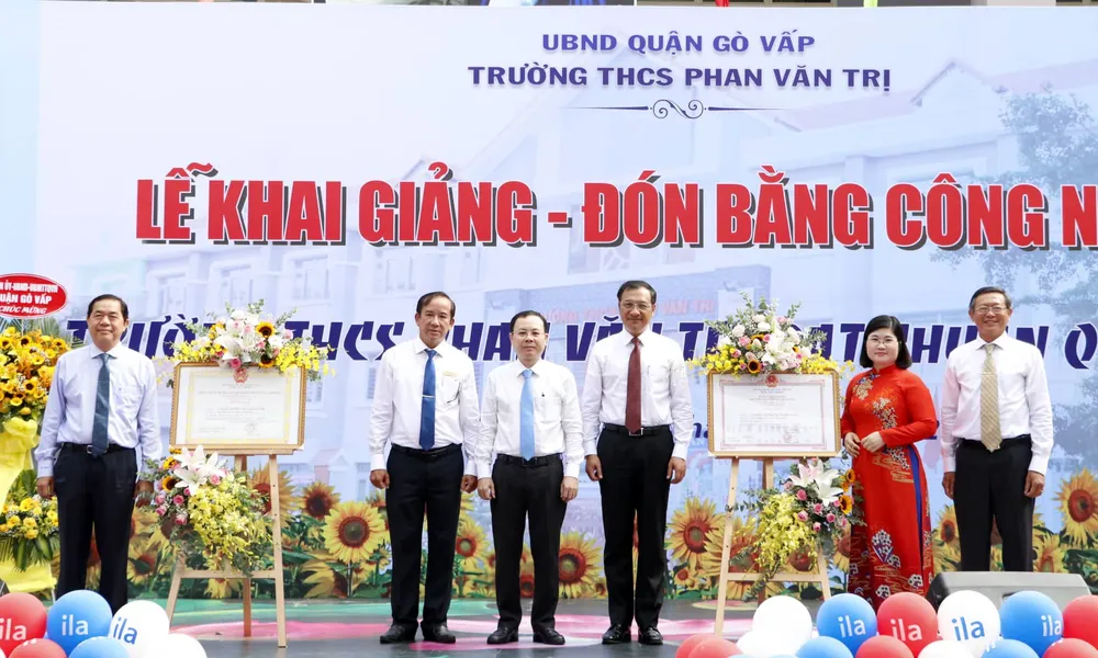 1,7 triệu học sinh TPHCM dự khai giảng năm học mới ảnh 5
