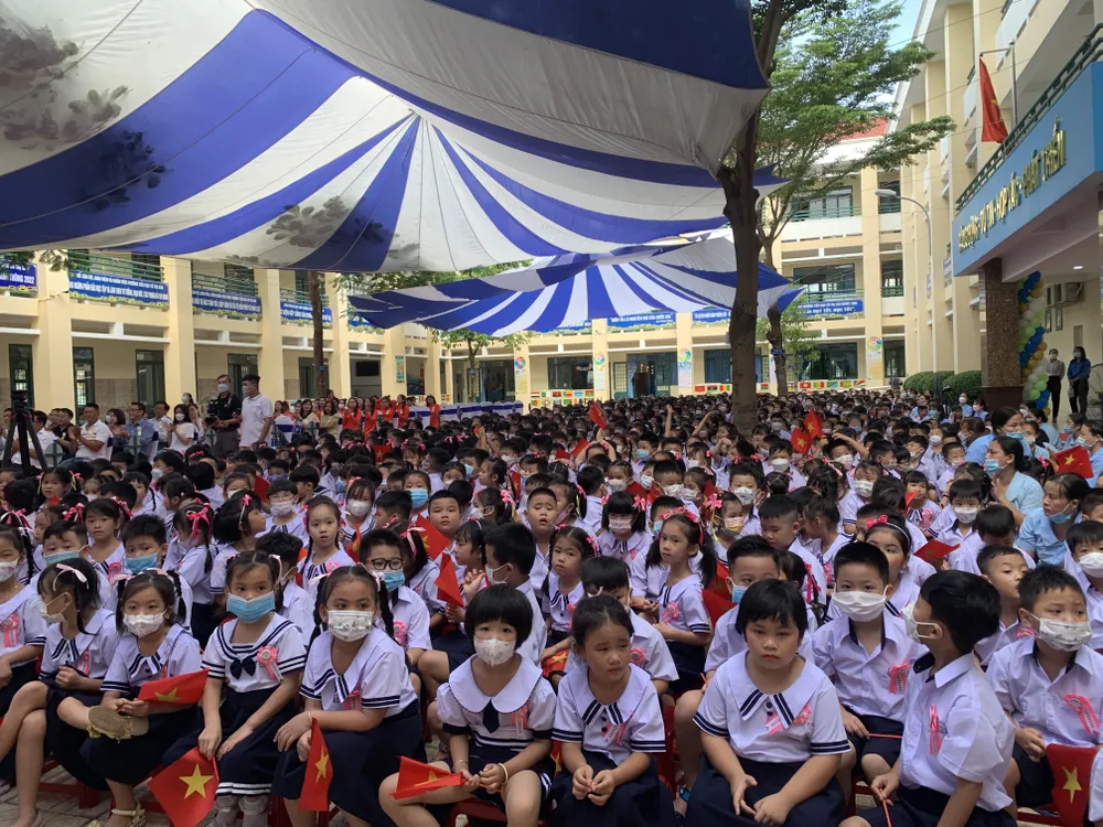 1,7 triệu học sinh TPHCM dự khai giảng năm học mới ảnh 13