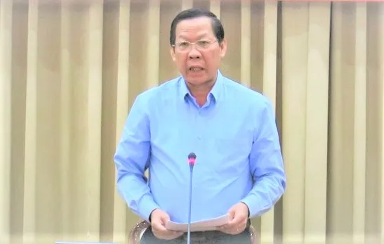 Chủ tịch UBND TPHCM: Yếu tố quyết định là sự vượt khó của người dân, doanh nghiệp ảnh 1