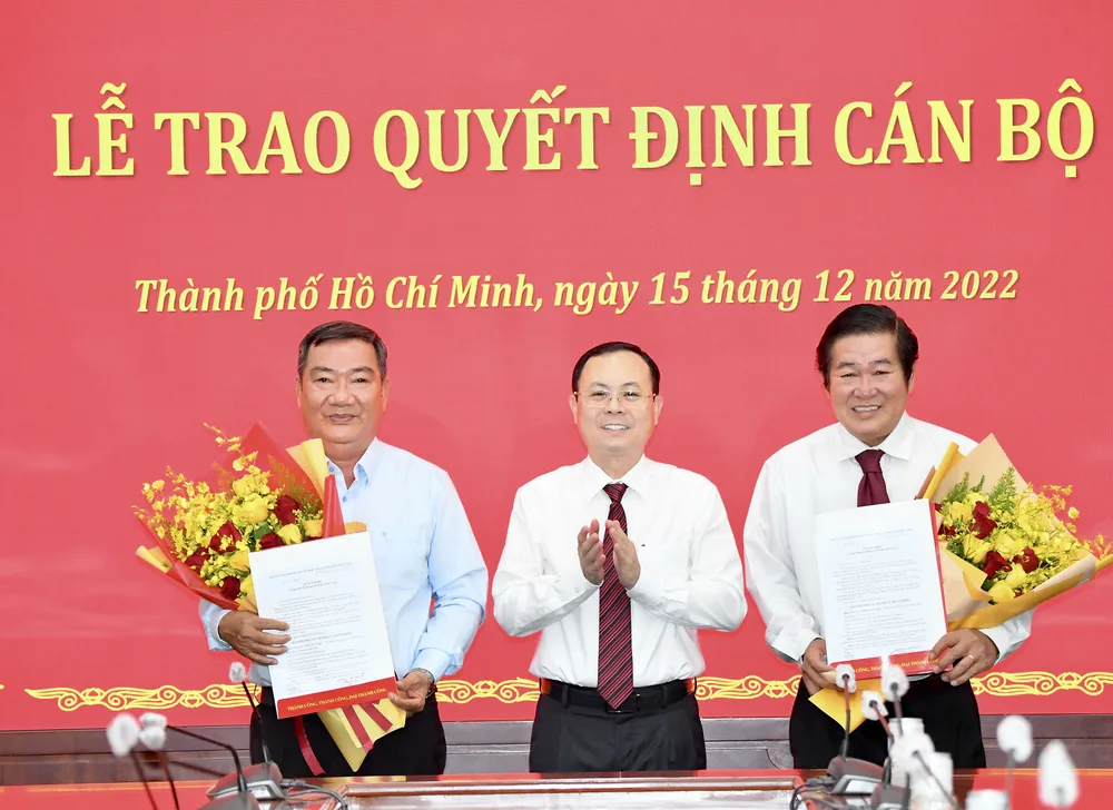 Phó Trưởng ban Nội chính Thành ủy TPHCM Trần Văn Thuận nghỉ hưu ảnh 1