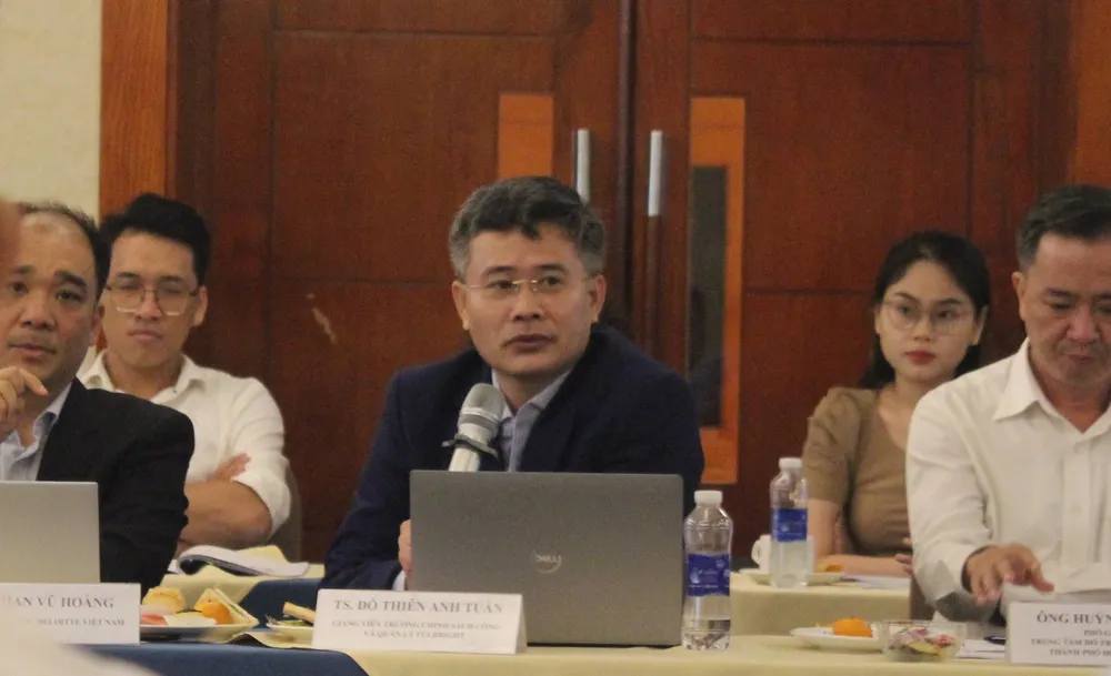 TS Đỗ Thiên Anh Tuấn tại tọa đàm