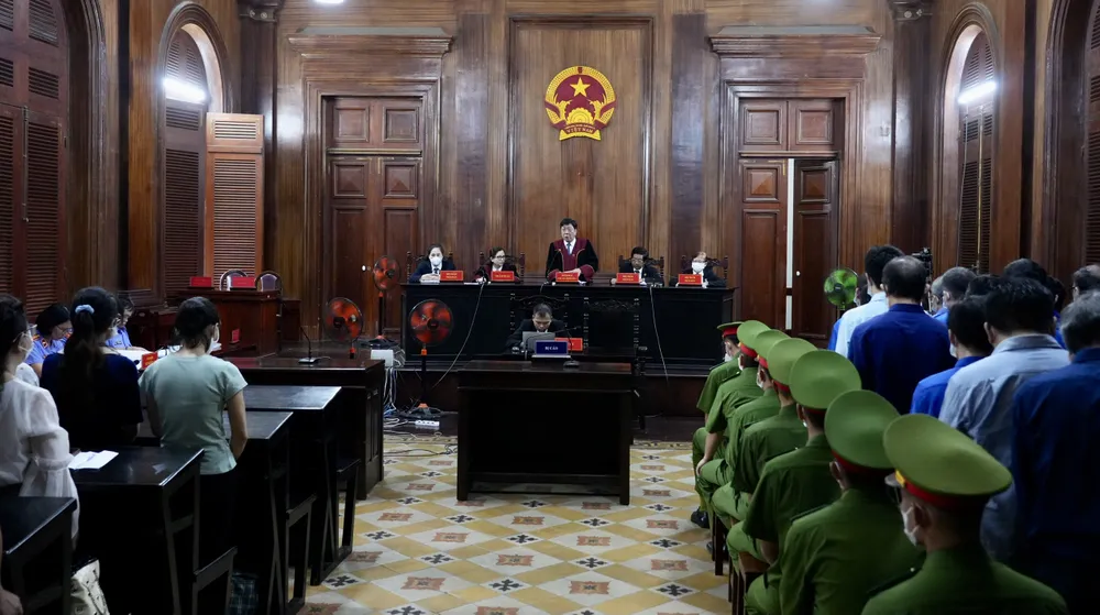 HĐXX tuyên án chiều 30-6. Ảnh: HỮU HẠNH