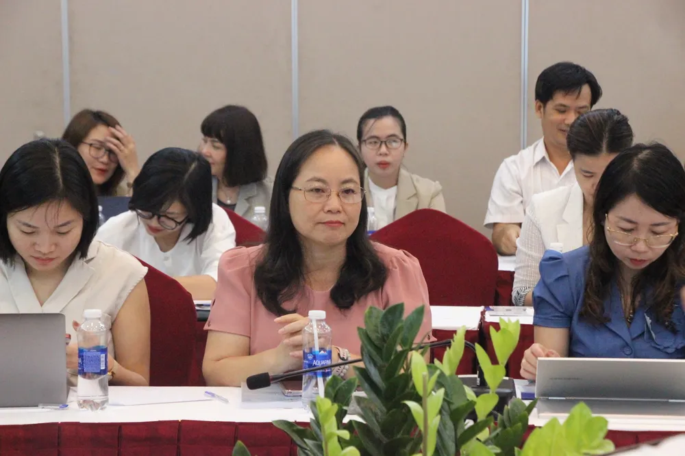 Đại diện Cục Thuế tỉnh Vĩnh Long. Ảnh: MAI HOA Đại diện Cục Thuế tỉnh Vĩnh Long. Ảnh: MAI HOA