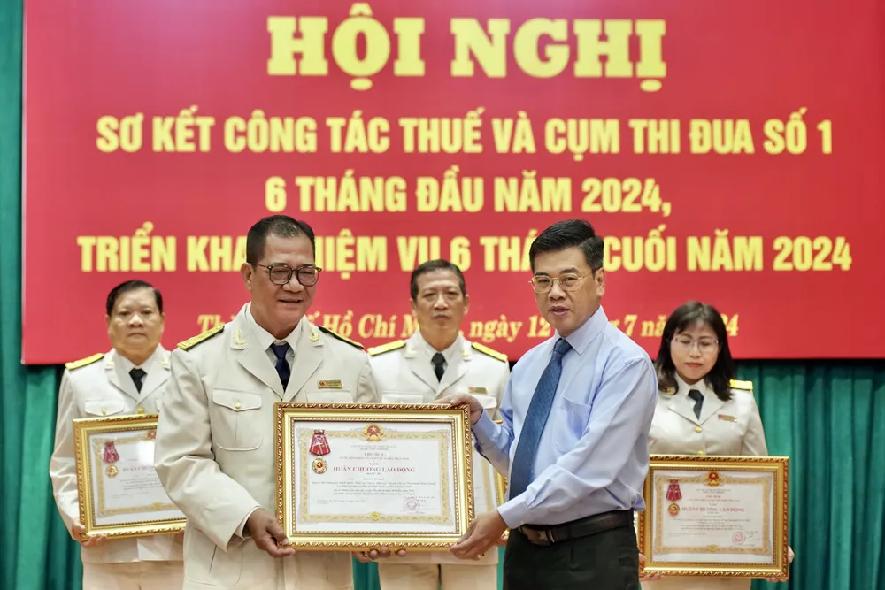 4e81347cd3fb71a528ea (1).jpg