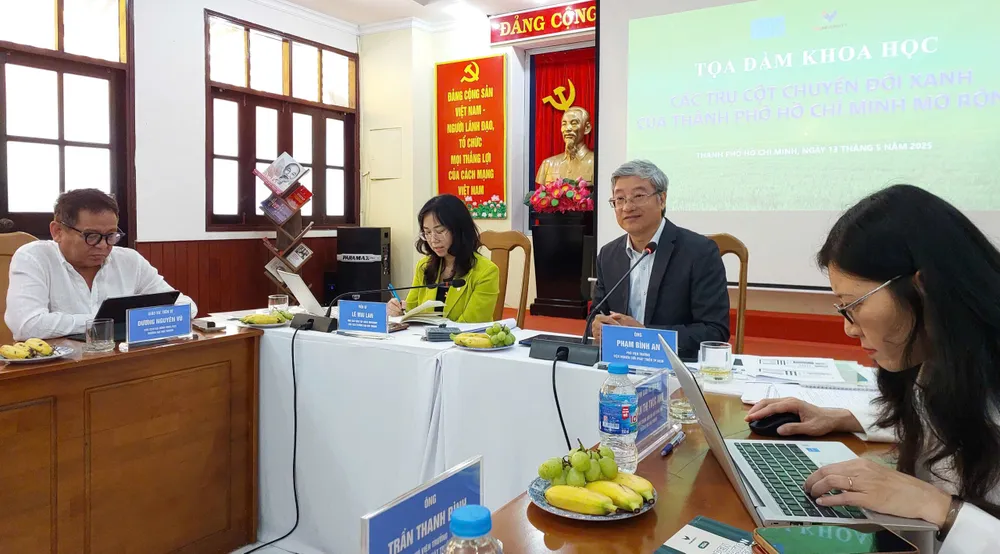 Chuyển đổi xanh cho TPHCM mới: Cần gỡ về thể chế và tài chính