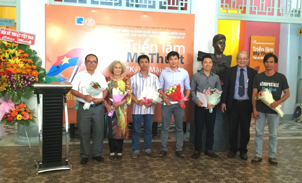 Khai mạc triển lãm tranh tượng mỹ thuật “Ký ức Mậu Thân” ảnh 3