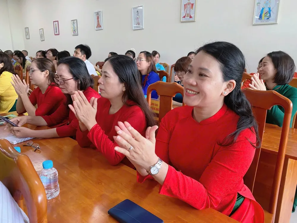 Tong ket nam hoc phuong Phuoc Thang.jpg