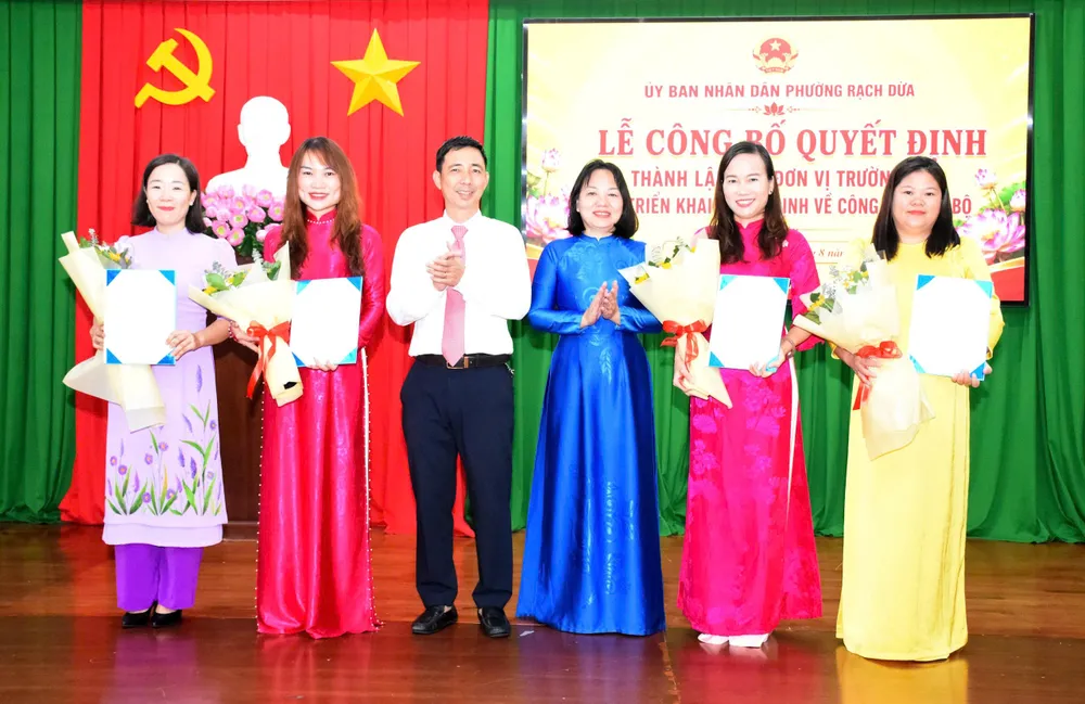 Phuong Rach Dua sap xep truong lop TTPHCM.jpg