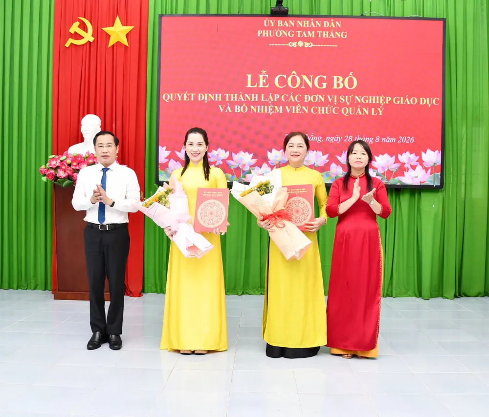 Phuong Tam Thang sap xep truong lop 2.jfif
