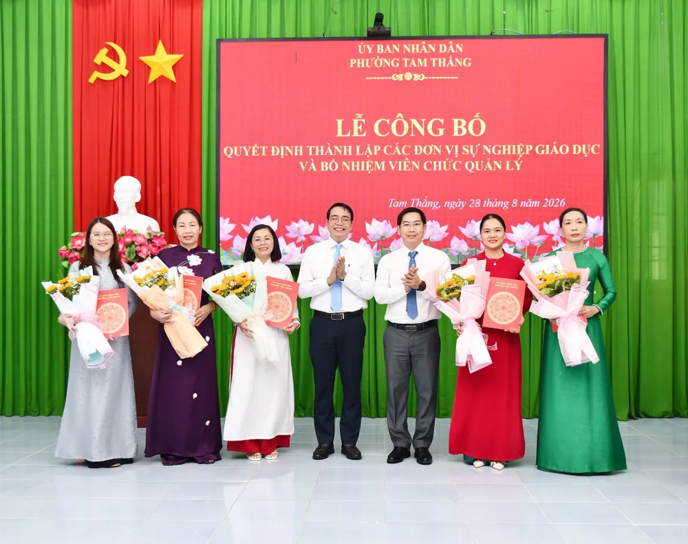 Phuong Tam Thang sap xep truong lop.jfif