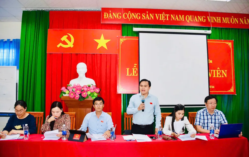 Ông Cao Thanh Bình, Trưởng ban Văn hóa - Xã hội HĐND TPHCM chủ trì buổi làm việc.
