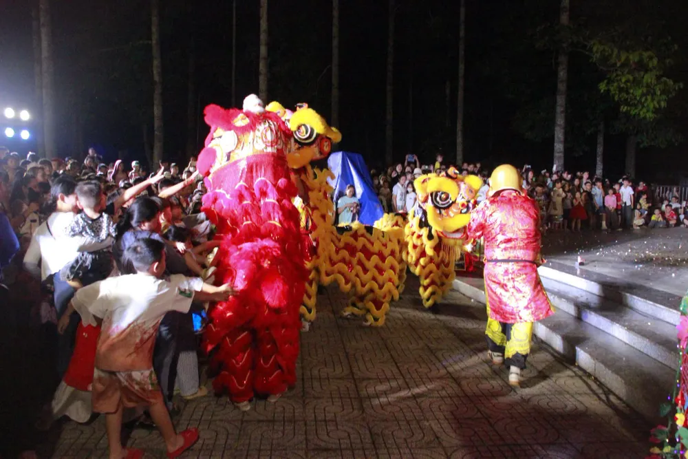 Xa Nghia Thanh trung thu 3.jfif