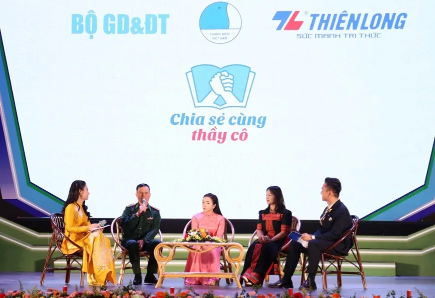 Chương trình “Chia sẻ cùng thầy cô” năm 2025.