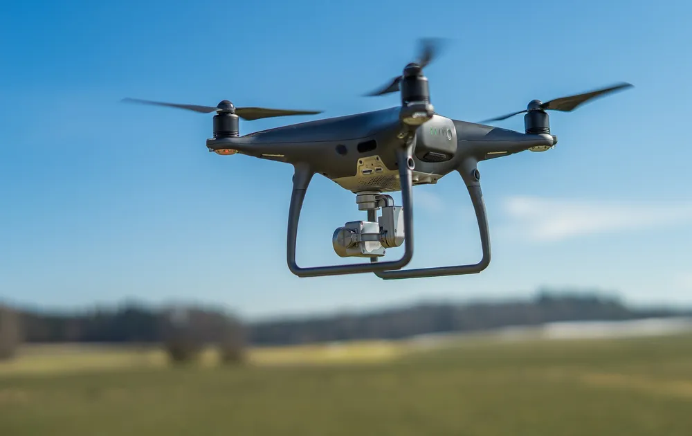 Cần chấp hành nghiêm quy định của pháp luật khi sử dụng UAV, Drone, Flycam và các thiết bị bay khác. Ảnh minh họa: N.T