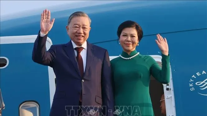 Tổng Bí thư, Chủ tịch nước Tô Lâm cùng Phu nhân. Ảnh: TTXVN