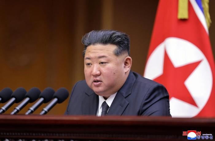 金正恩出席朝鲜阅兵式发表讲话