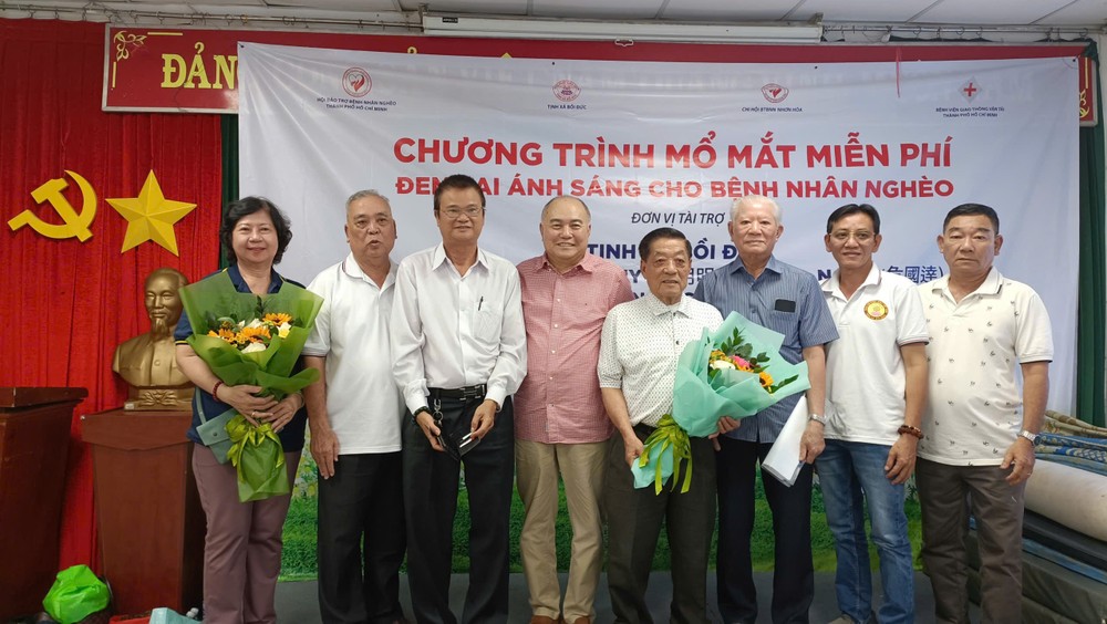 gen-h-2  z7254452293329_a1aecd3693339933b278ddff809084cb.jpg