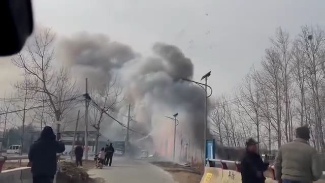 烟花爆竹零售店爆炸现场。