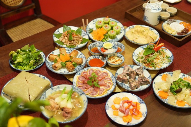 粽子是越南春节饭桌上不可或缺的菜肴。图自越通社