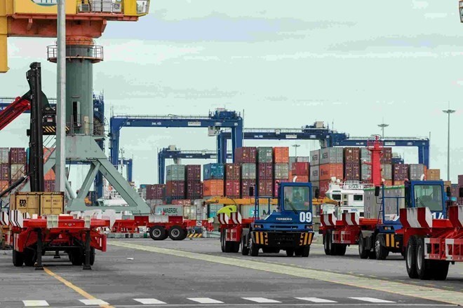 海防市沥县港的进出口活动。图自《劳动报》