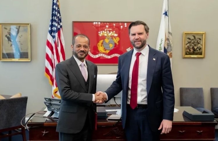 特朗普称他同意与伊朗新领导层对话