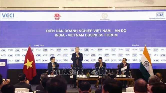 党中央总书记、国家主席苏林出席越印企业论坛。