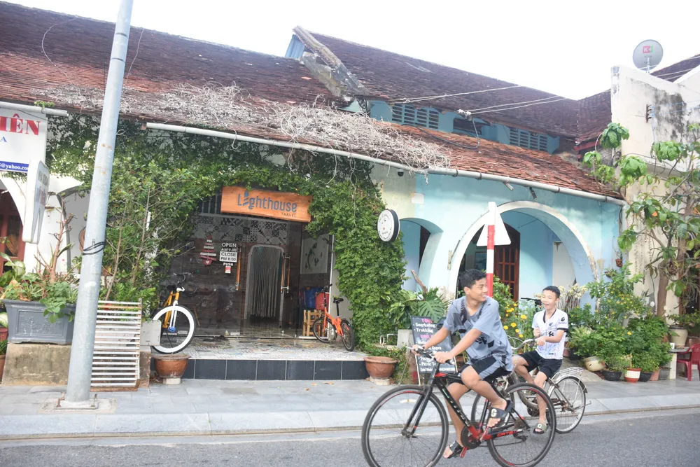 con dao - nha co 4.JPG