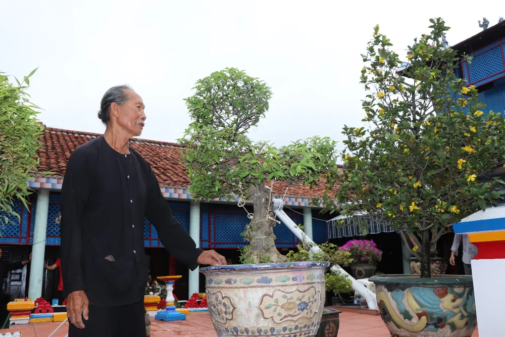 nha lon - long son 18.JPG