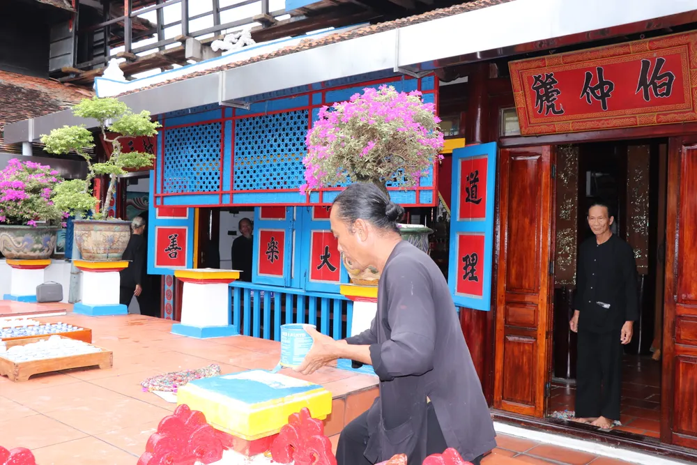 nha lon - long son 28.JPG