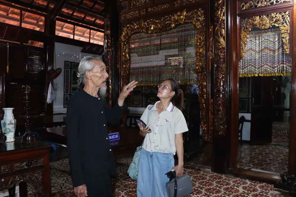 nha lon - long son 30.JPG