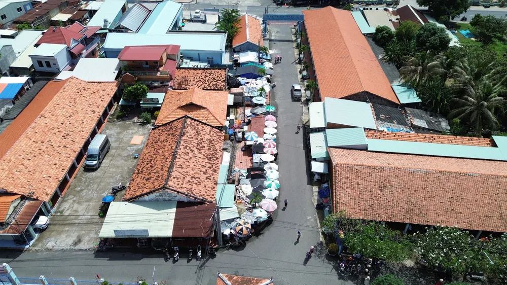 nha lon - long son 5.jpg