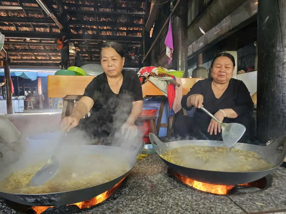 nha lon - long son 6.jpg