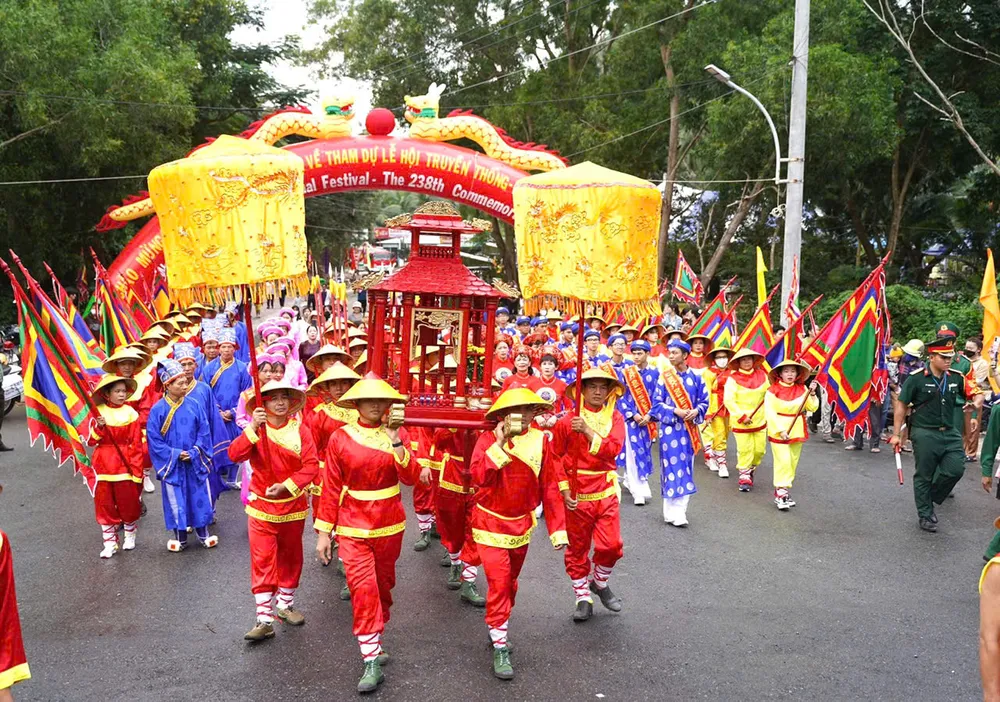 le gio ba phi yen - le ruoc bai vi.jpg