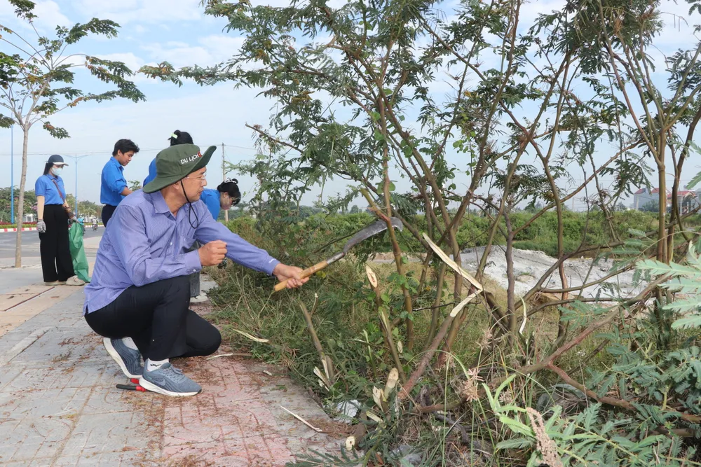 phuoc thang - chu nhat xanh 1.JPG