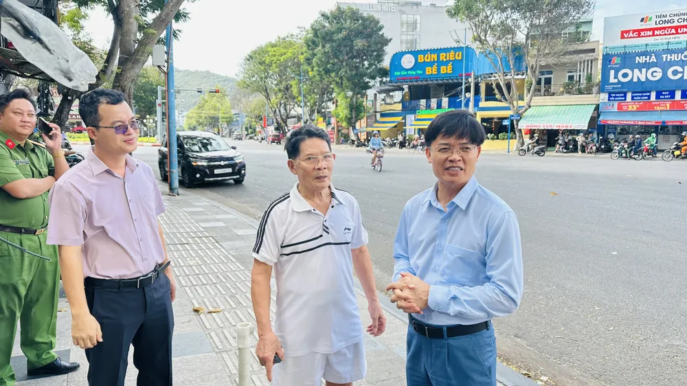 trat tu do thi - 1.jpg