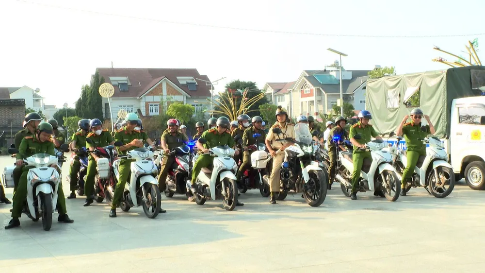 ra quan - trat tu do thi 3.jpg