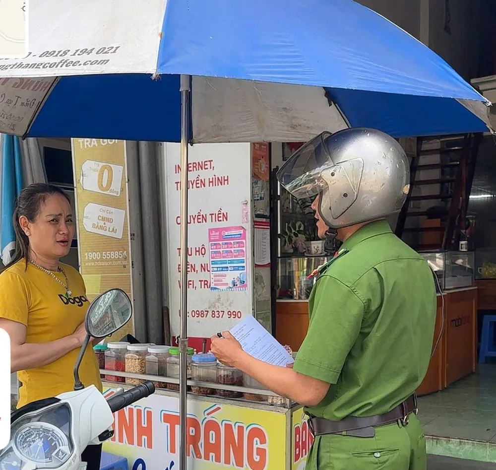 ra quan - trat tu do thi 4.jpg