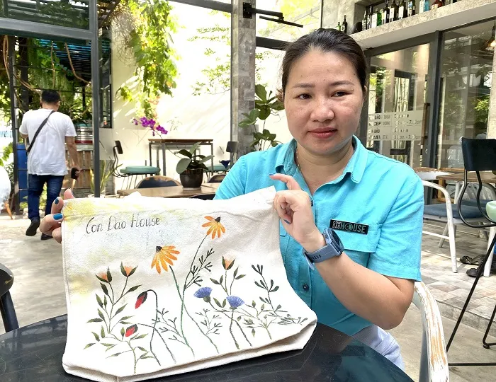 con dao - giam nhua 2.jpg