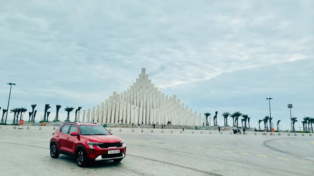 quang truong tam thang 4.jpg