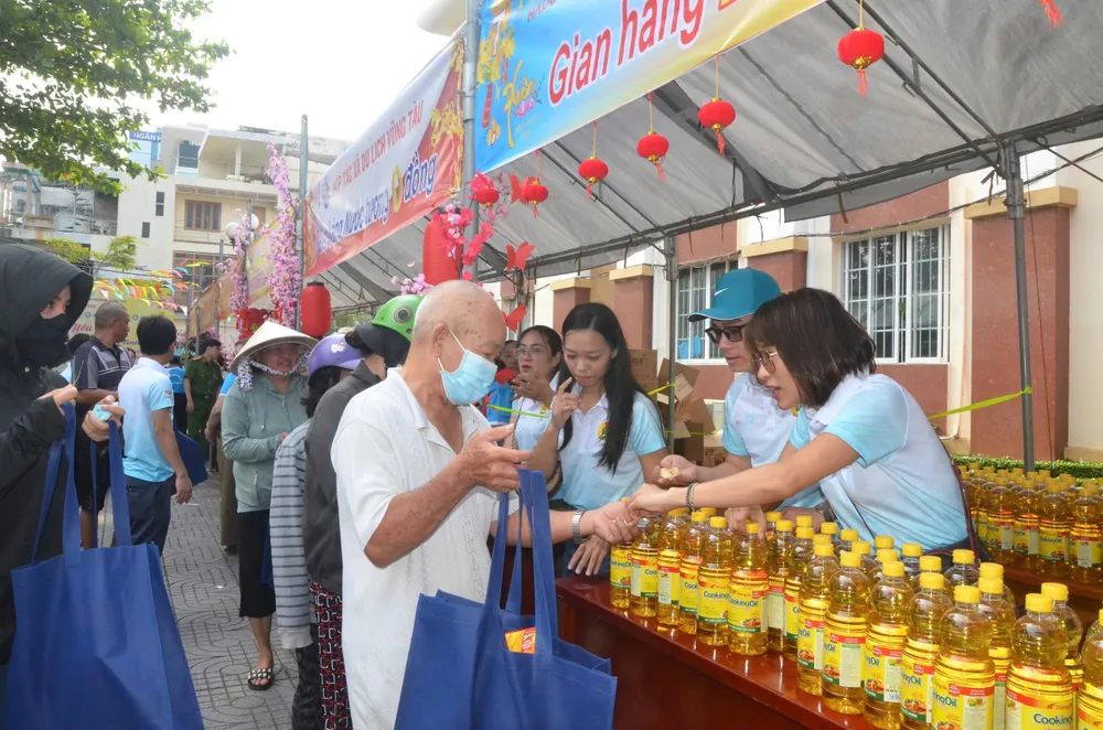 vt - phien cho yeu thuong.jpg